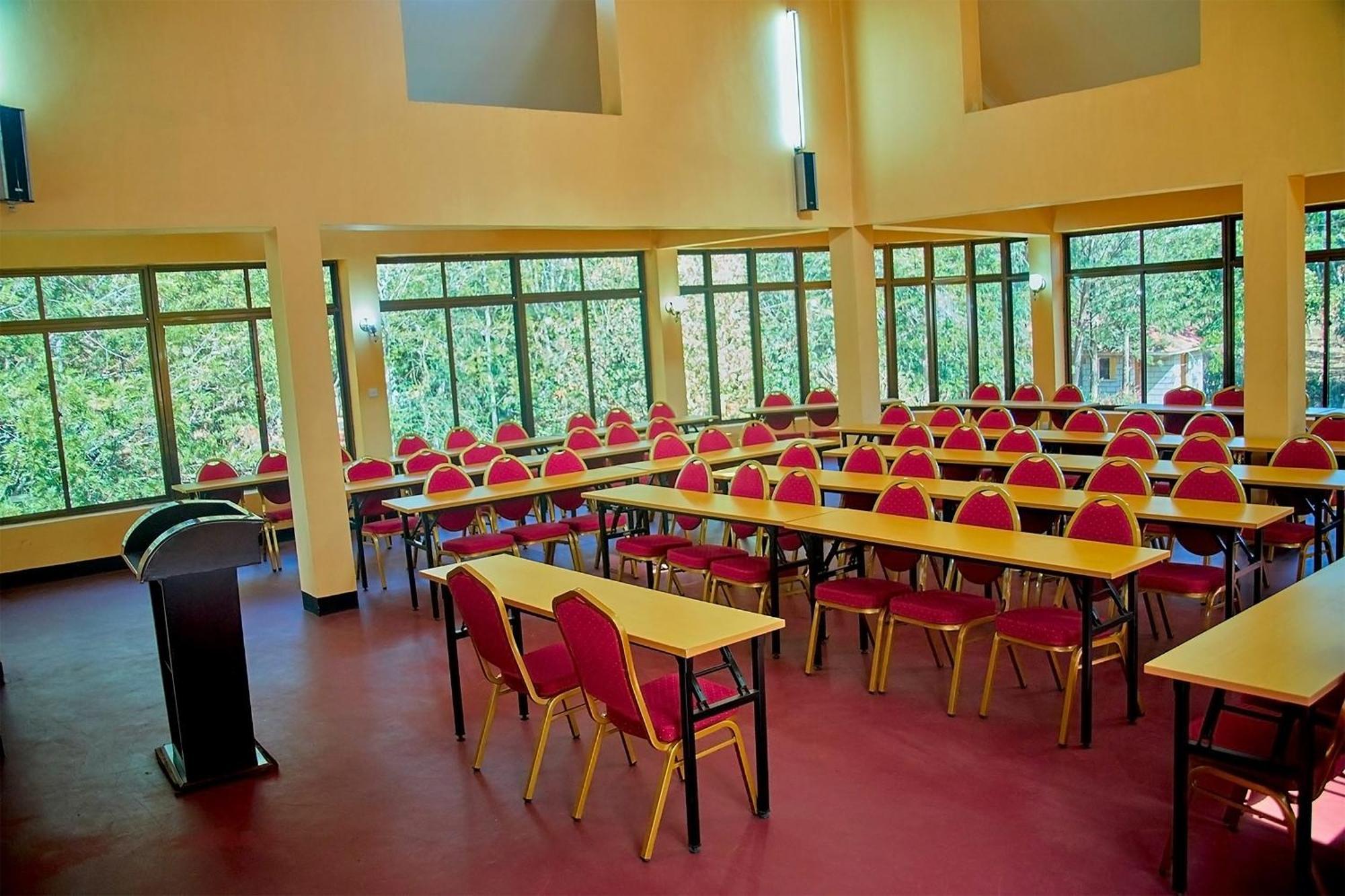 Ngorongoro Corridor Lodge Карату Экстерьер фото