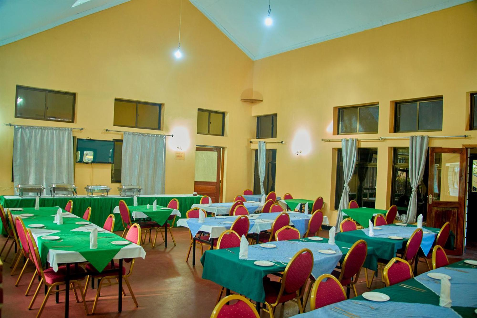 Ngorongoro Corridor Lodge Карату Экстерьер фото
