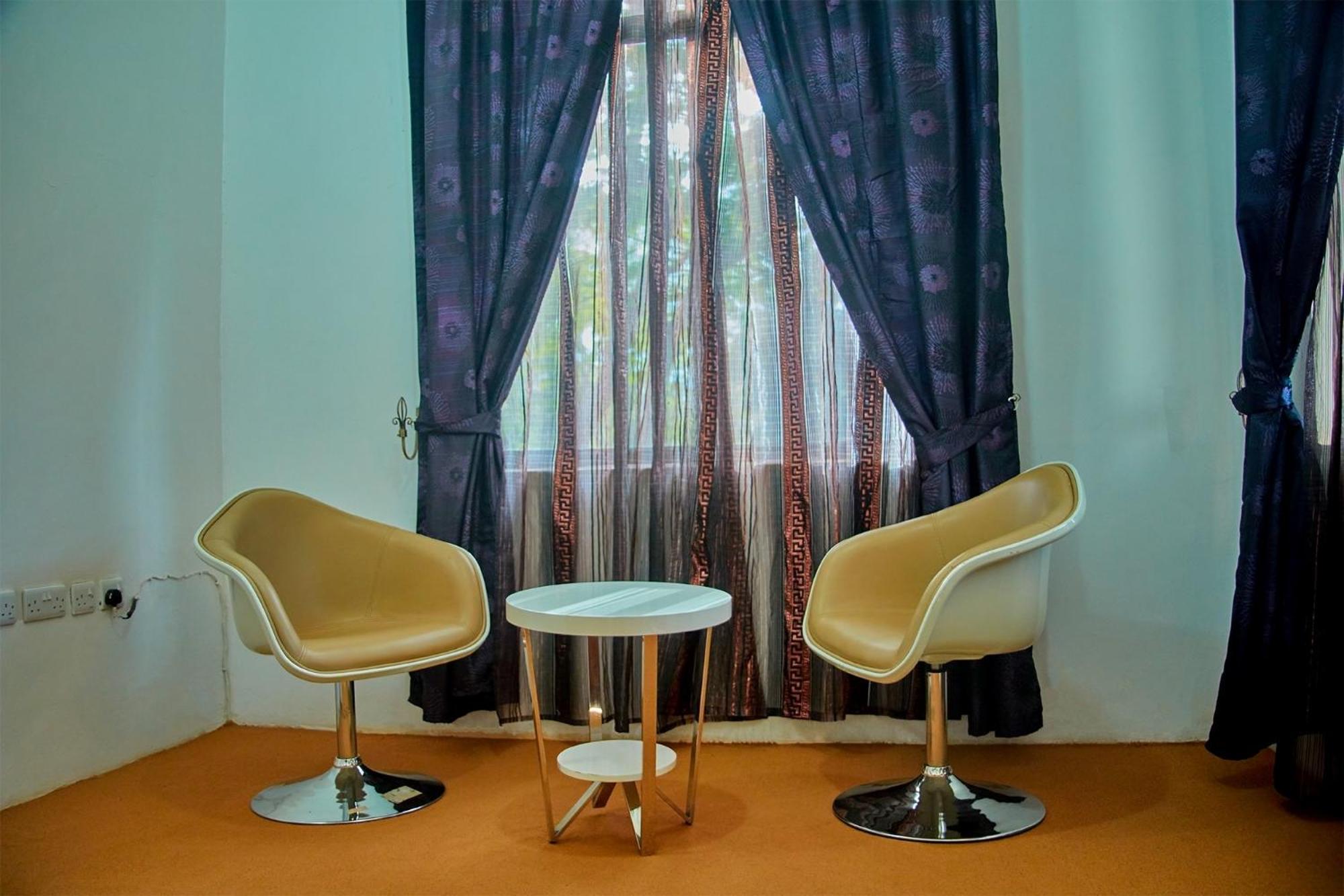 Ngorongoro Corridor Lodge Карату Экстерьер фото