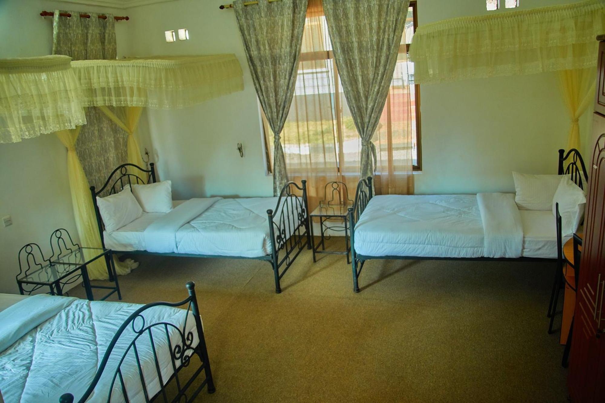 Ngorongoro Corridor Lodge Карату Экстерьер фото