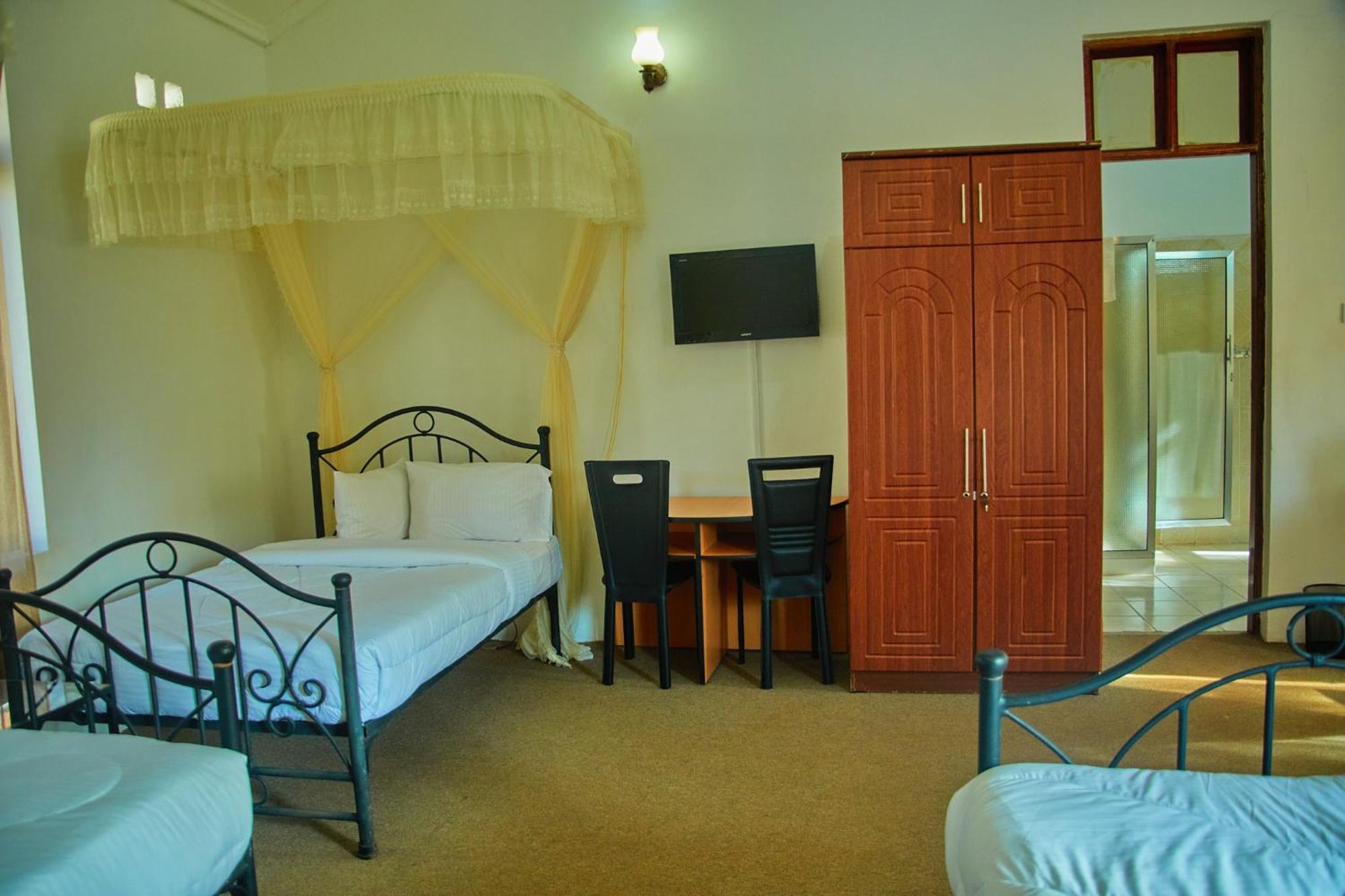 Ngorongoro Corridor Lodge Карату Экстерьер фото